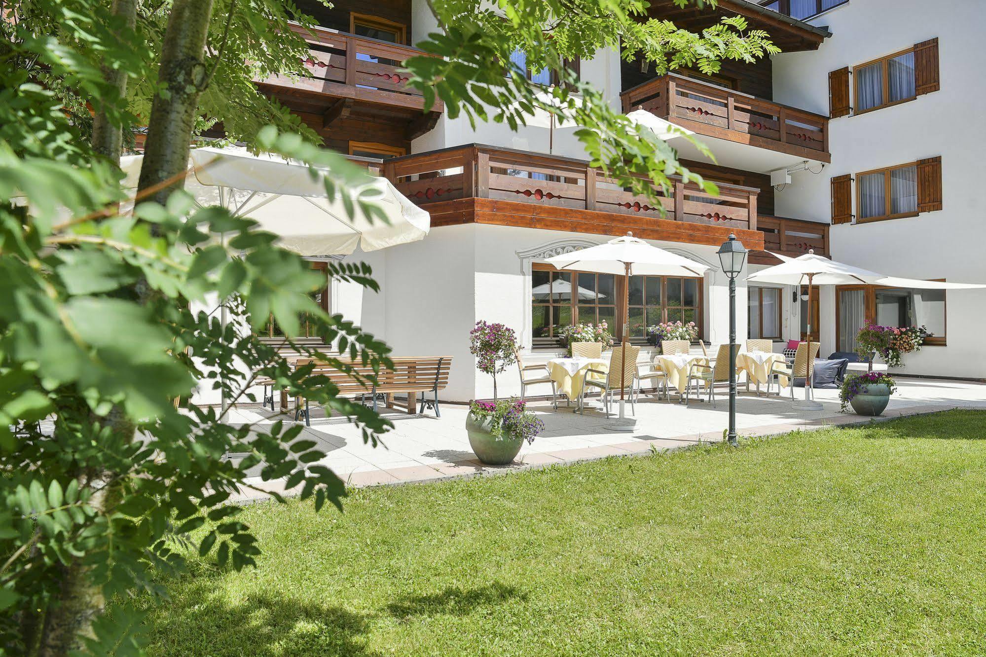 Hotel Schwarzwand เลคอัมอาร์ลแบร์ก ภายนอก รูปภาพ