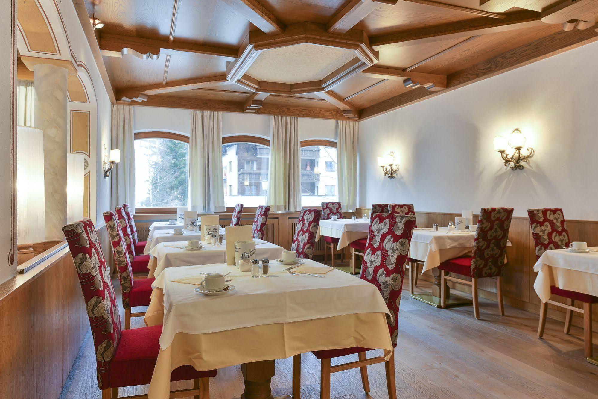 Hotel Schwarzwand เลคอัมอาร์ลแบร์ก ภายนอก รูปภาพ